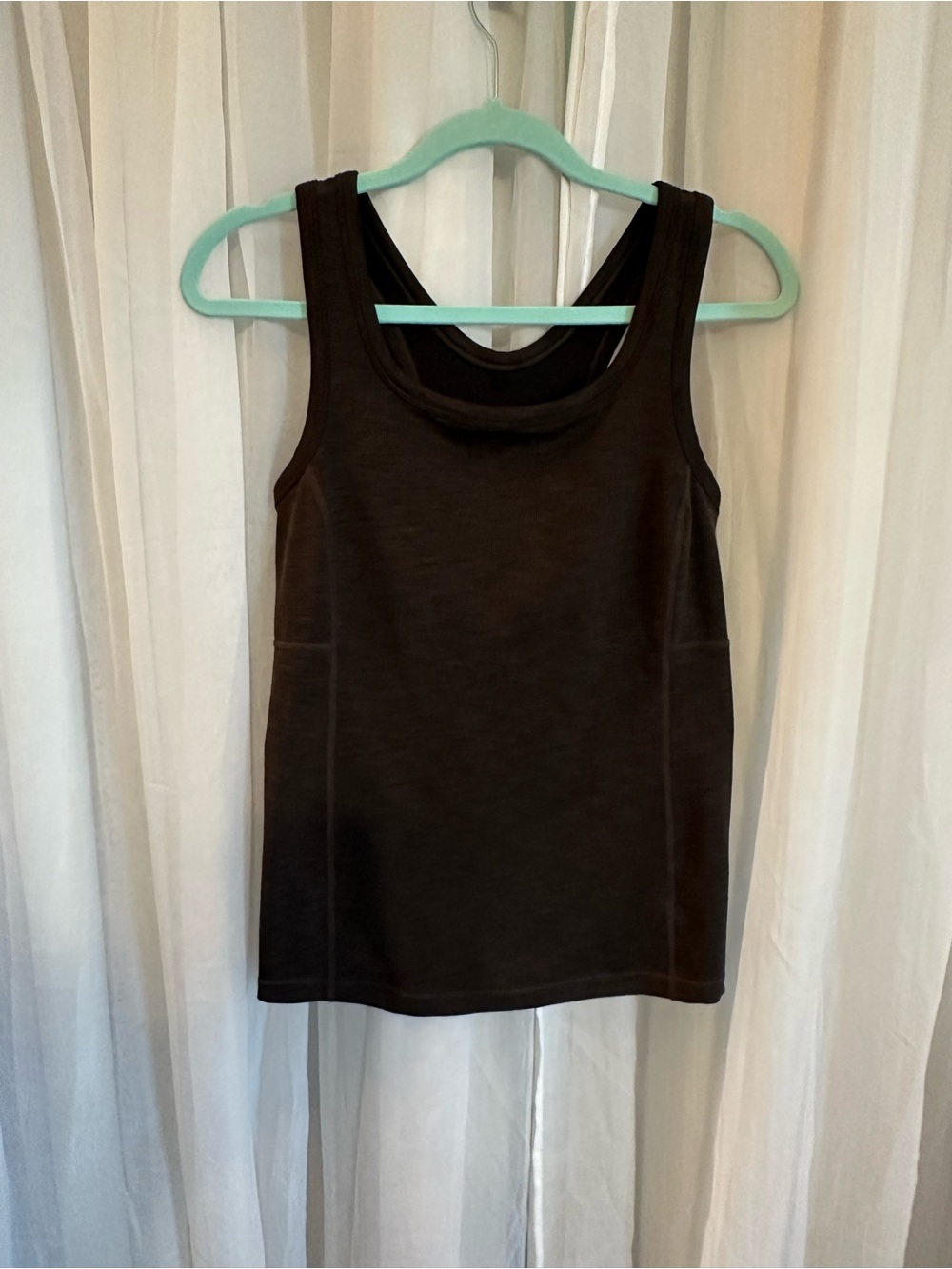 Prana Women’s  Charcoal Gray Tank Top - scoop neck. Razors back w/Bra no pads - Picture 4 of 7